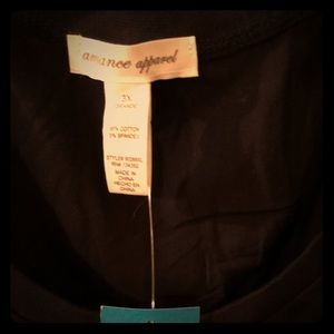 NWT black shirt sleeve fitted tee size 3xl